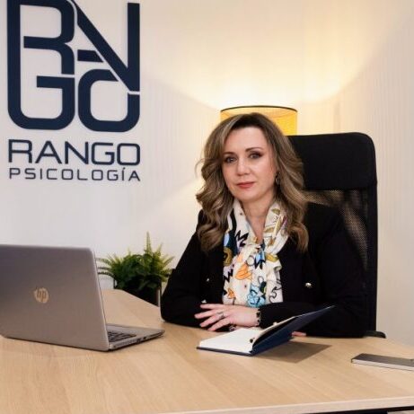  Encarna Cáceres Alonso